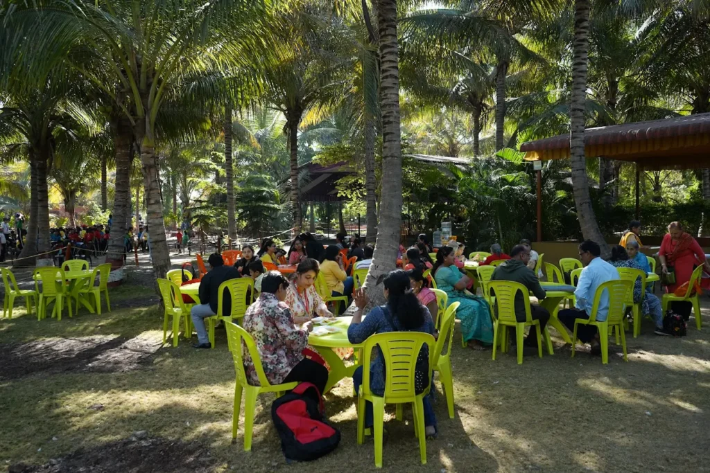 Pure veg food and dinning at naturenestt agro tourism