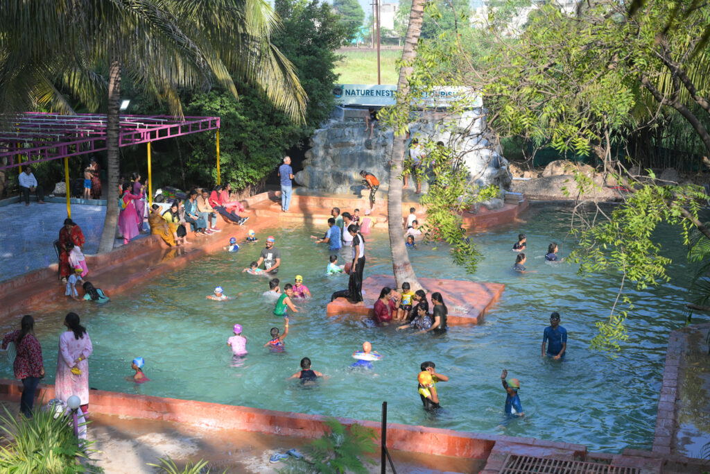 स्विमिंग पूल असलेला रिसॉर्ट पुणे NatureNestt Agro Tourism Pune
