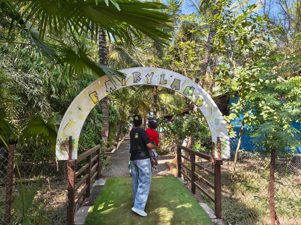family picnic resort near pune